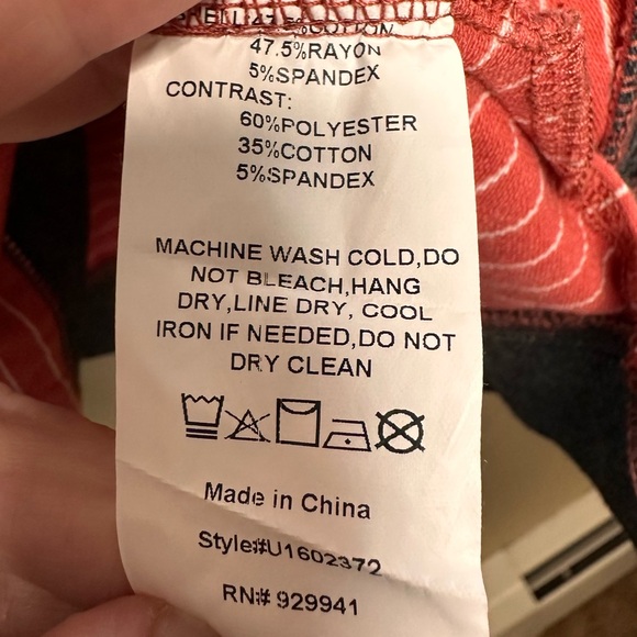 Suzanne Betro Red and White Striped Top Size 2X - Picture 4 of 5